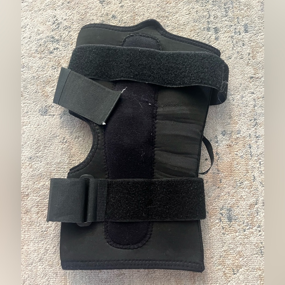 Cooltex Ag 13” Anterior Closure Knee Wrap With Hinge View 3